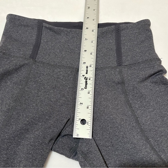 lululemon Snap Me Up Crop Side Button Athletic Leggings Size 4 Rare EUC - Picture 9 of 14